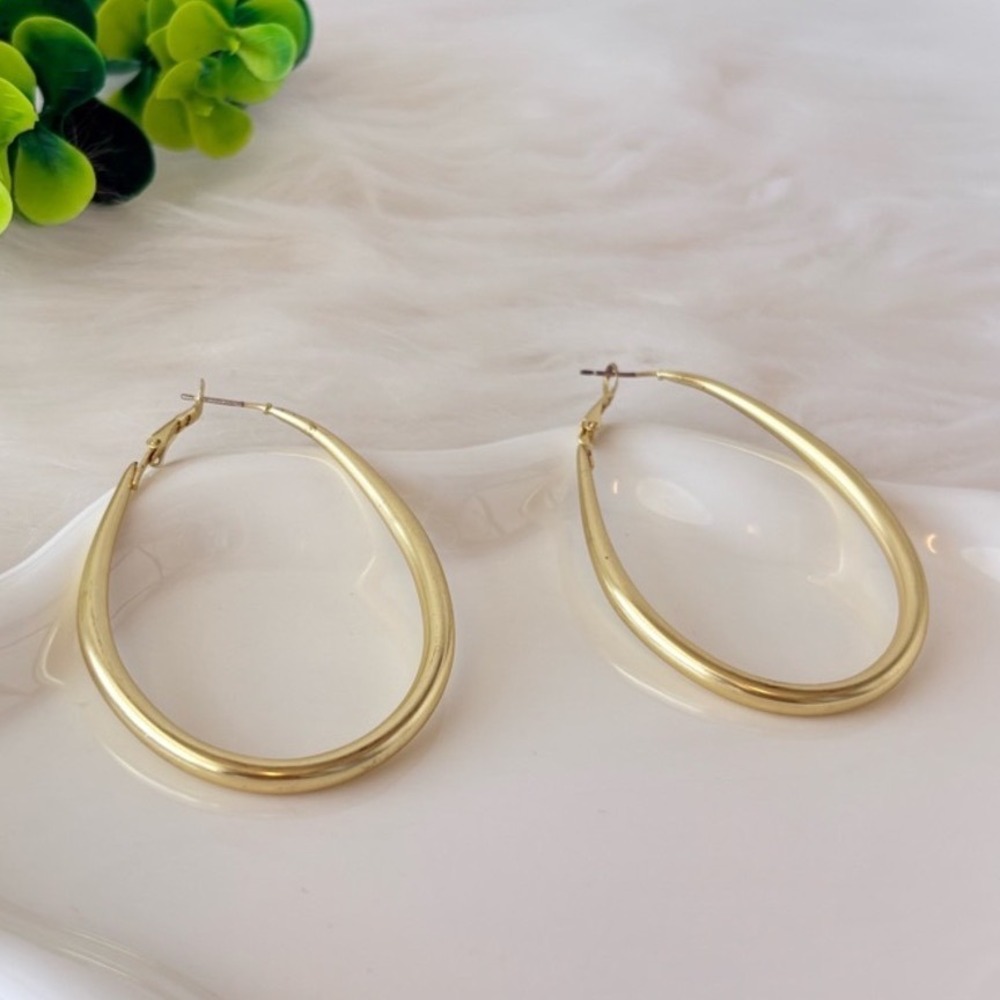 Elegant Matte Gold Teardrop Hoop Earrings - Women Jewelry - Picture 8 of 9